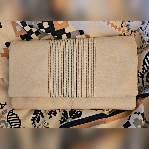 HOBO Handbags - Hobo International Keen Continental Wallet